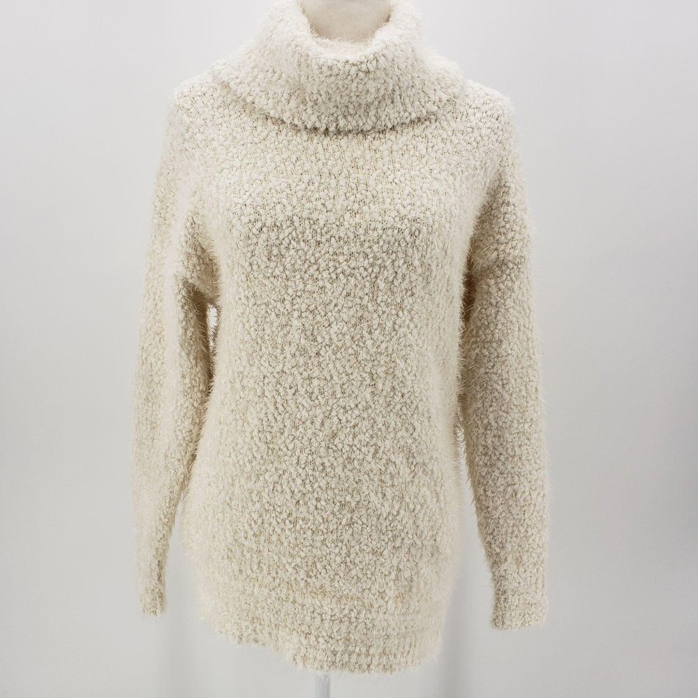 NWT Forever 21 Off-White Fuzzy Soft Chunky Sweater
